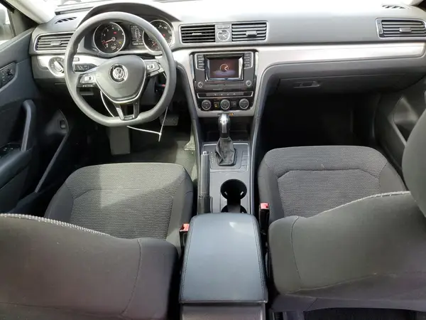 1VWAT7A36HC001657 2017 VOLKSWAGEN PASSAT - Image 8