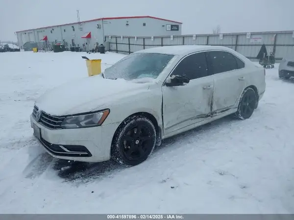 1VWAT7A36HC006714 2017 VOLKSWAGEN PASSAT - Image 2