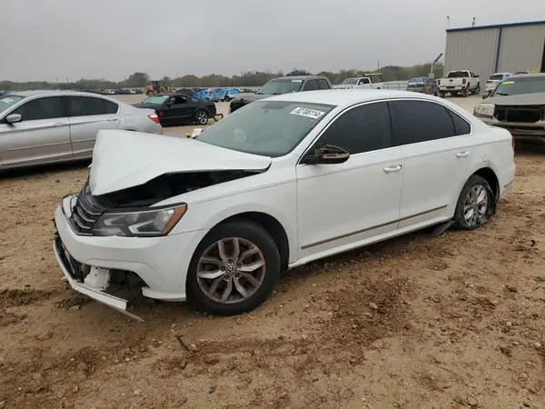 1VWAT7A36HC011671 2017 VOLKSWAGEN PASSAT - Image 1