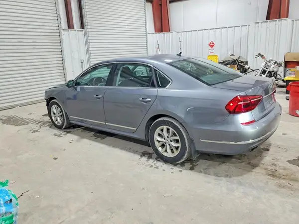 1VWAT7A36HC012545 2017 VOLKSWAGEN PASSAT - Image 2