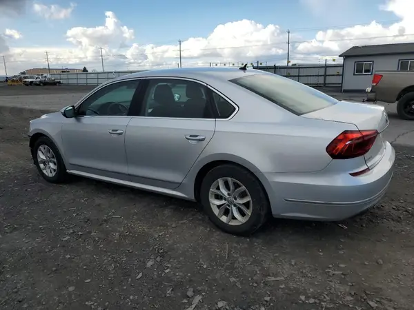 1VWAT7A36HC013355 2017 VOLKSWAGEN PASSAT - Image 2