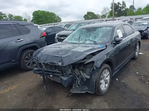 1VWAT7A36HC016093 2017 VOLKSWAGEN PASSAT - Image 2