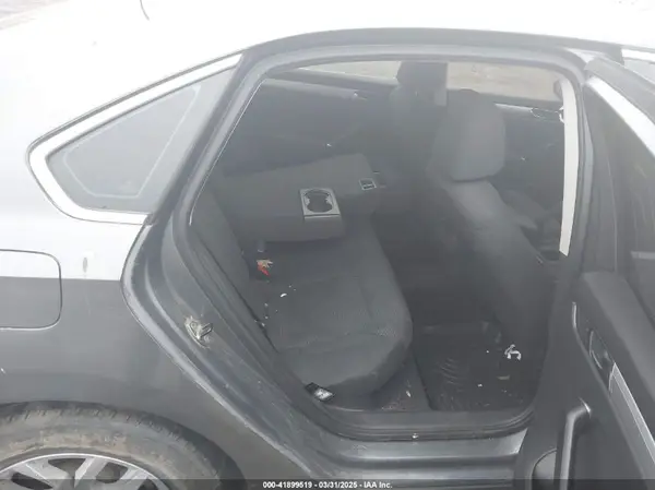 1VWAT7A36HC016658 2017 VOLKSWAGEN PASSAT - Image 8