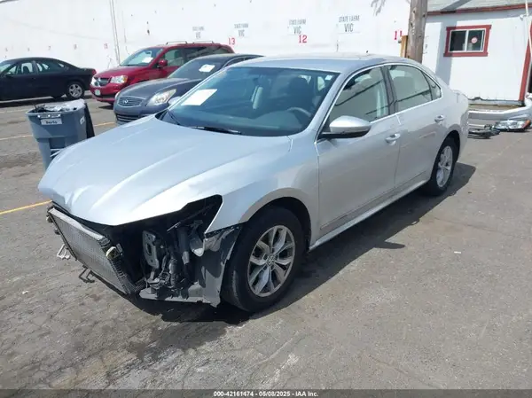 1VWAT7A36HC020712 2017 VOLKSWAGEN PASSAT - Image 2