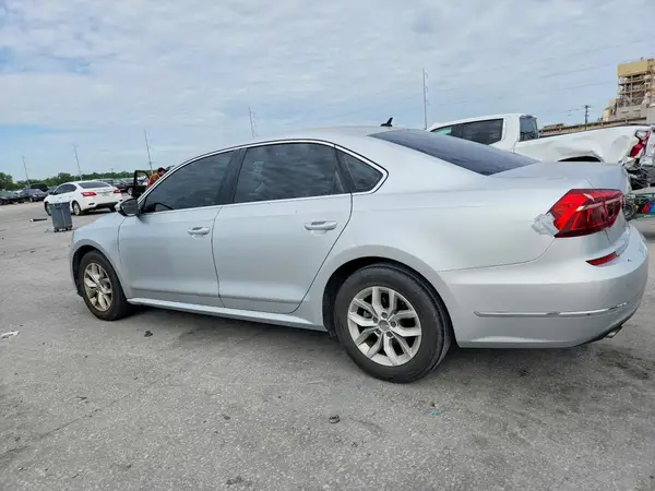 1VWAT7A36HC031497 2017 VOLKSWAGEN PASSAT - Image 2
