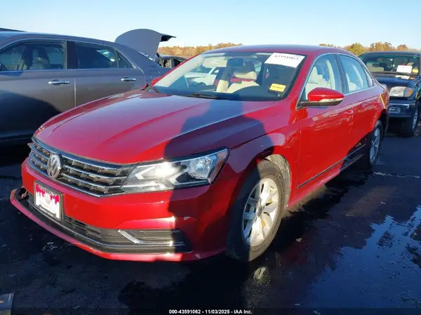 1VWAT7A36HC035713 2017 VOLKSWAGEN PASSAT - Image 2