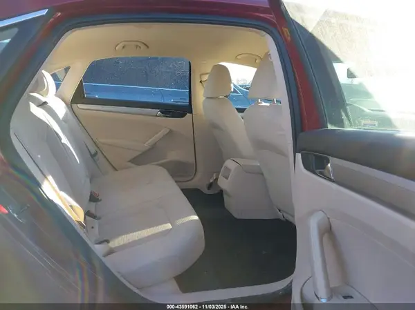 1VWAT7A36HC035713 2017 VOLKSWAGEN PASSAT - Image 8