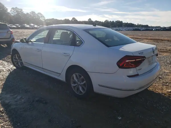 1VWAT7A36HC035968 2017 VOLKSWAGEN PASSAT - Image 2