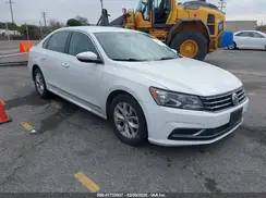 1VWAT7A36HC043259 2017 VOLKSWAGEN PASSAT