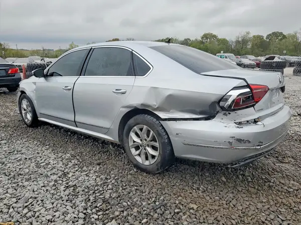 1VWAT7A36HC048252 2017 VOLKSWAGEN PASSAT - Image 2