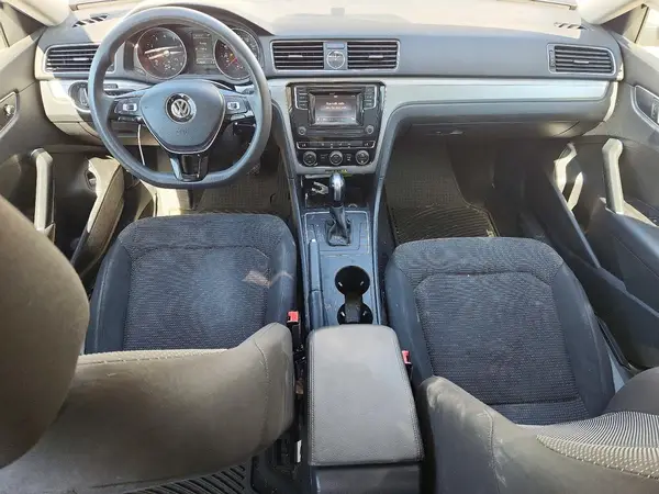 1VWAT7A36HC048977 2017 VOLKSWAGEN PASSAT - Image 8