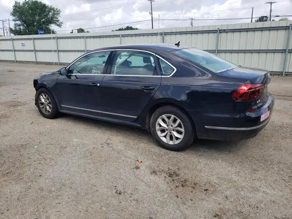 1VWAT7A36HC052432 2017 VOLKSWAGEN PASSAT - Image 2