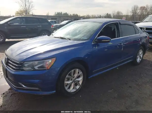 1VWAT7A36HC053998 2017 VOLKSWAGEN PASSAT - Image 2