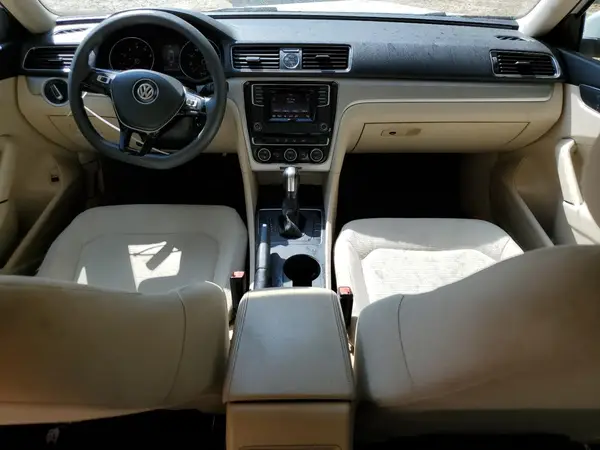 1VWAT7A36HC064340 2017 VOLKSWAGEN PASSAT - Image 8