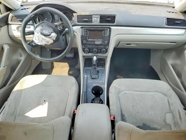 1VWAT7A36HC064757 2017 VOLKSWAGEN PASSAT - Image 8