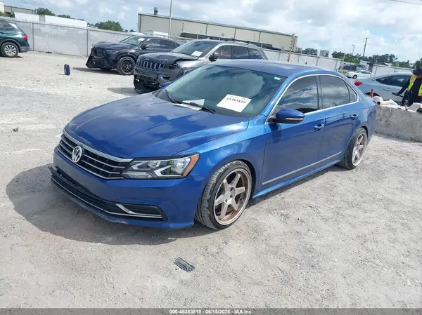 1VWAT7A36HC075290 2017 VOLKSWAGEN PASSAT - Image 2
