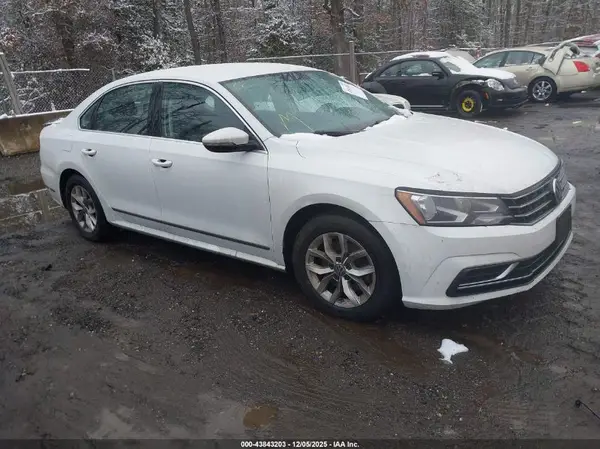 1VWAT7A36HC076214 2017 VOLKSWAGEN PASSAT - Image 1