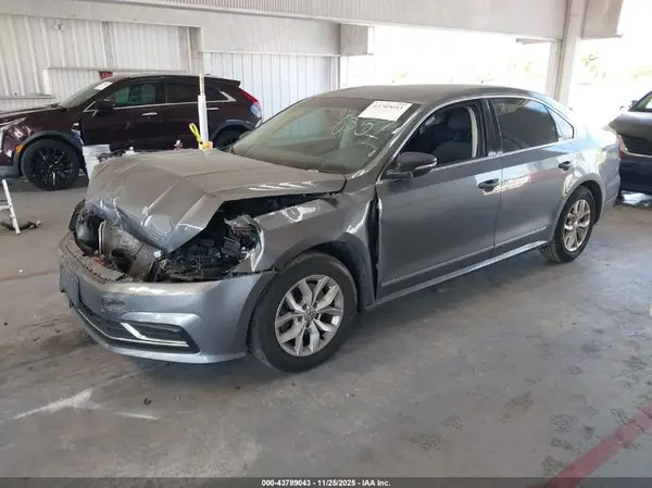 1VWAT7A36HC076357 2017 VOLKSWAGEN PASSAT - Image 2