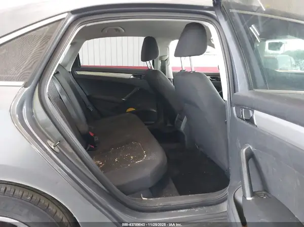 1VWAT7A36HC076357 2017 VOLKSWAGEN PASSAT - Image 8