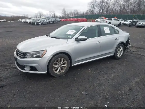1VWAT7A36HC078495 2017 VOLKSWAGEN PASSAT - Image 2