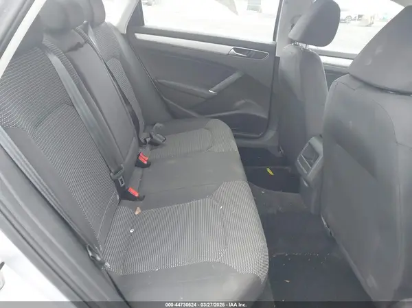 1VWAT7A36HC078495 2017 VOLKSWAGEN PASSAT - Image 8