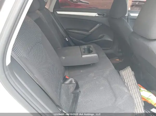 1VWAT7A36HC082451 2017 VOLKSWAGEN PASSAT - Image 8