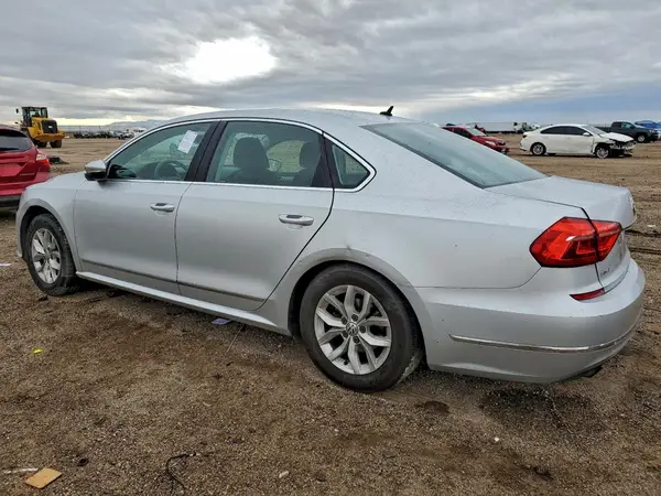 1VWAT7A37GC002461 2016 VOLKSWAGEN PASSAT - Image 2