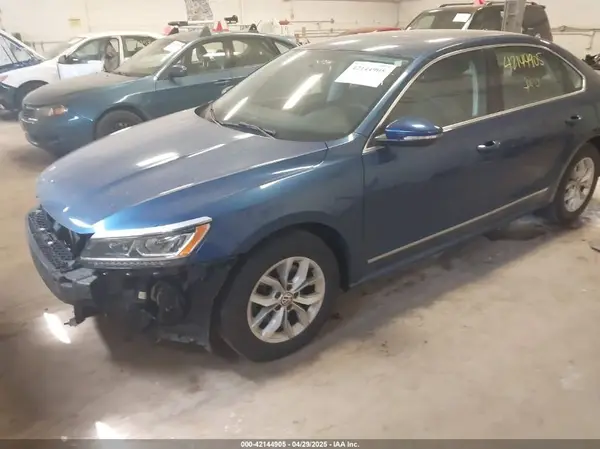 1VWAT7A37GC019387 2016 VOLKSWAGEN PASSAT - Image 2