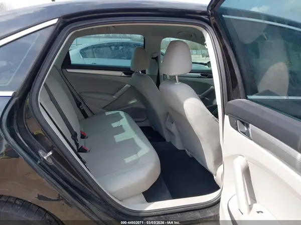 1VWAT7A37GC019860 2016 VOLKSWAGEN PASSAT - Image 8