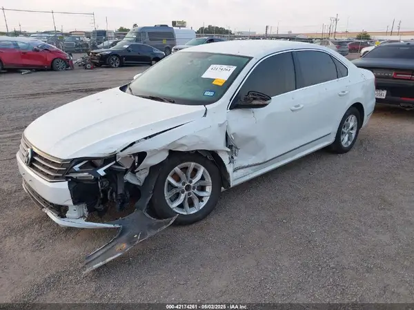 1VWAT7A37GC022869 2016 VOLKSWAGEN PASSAT - Image 2