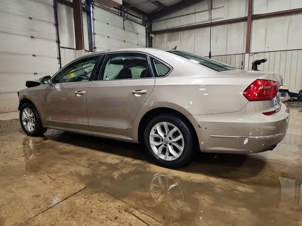 1VWAT7A37GC024461 2016 VOLKSWAGEN PASSAT - Image 2