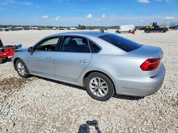 1VWAT7A37GC031684 2016 VOLKSWAGEN PASSAT - Image 2