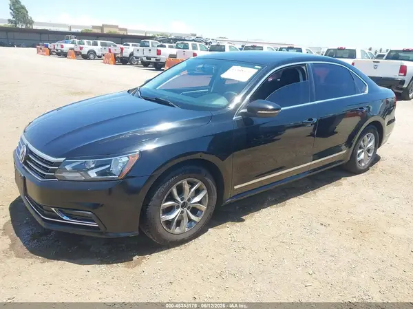 1VWAT7A37GC042636 2016 VOLKSWAGEN PASSAT - Image 2