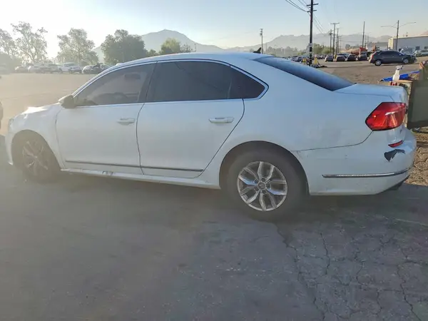 1VWAT7A37GC043026 2016 VOLKSWAGEN PASSAT - Image 2