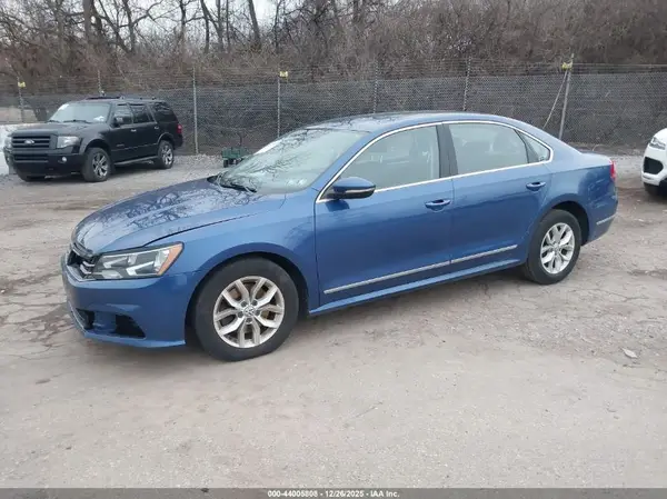 1VWAT7A37GC043544 2016 VOLKSWAGEN PASSAT - Image 2