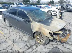 1VWAT7A37GC049425 2016 VOLKSWAGEN PASSAT