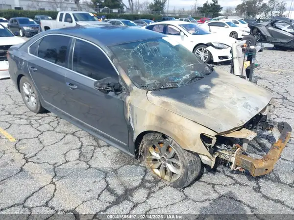 1VWAT7A37GC049425 2016 VOLKSWAGEN PASSAT - Image 1