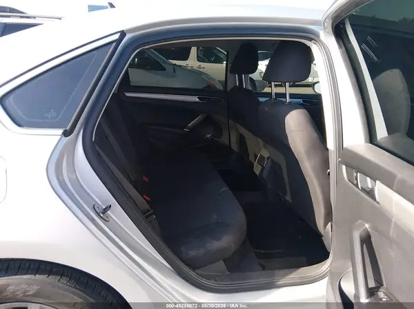 1VWAT7A37GC049439 2016 VOLKSWAGEN PASSAT - Image 8