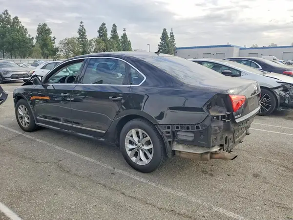 1VWAT7A37GC050316 2016 VOLKSWAGEN PASSAT - Image 2