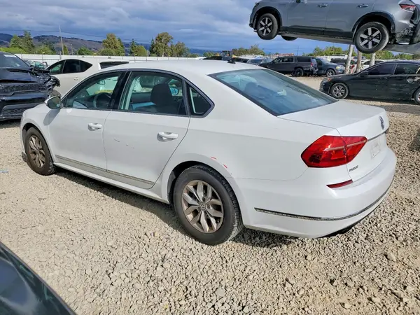 1VWAT7A37GC051451 2016 VOLKSWAGEN PASSAT - Image 2