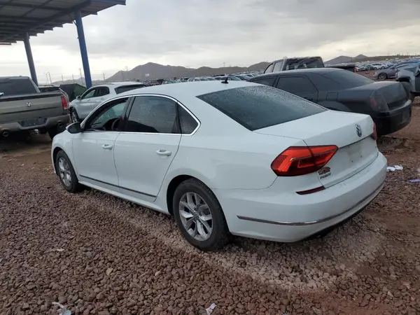 1VWAT7A37GC052115 2016 VOLKSWAGEN PASSAT - Image 2