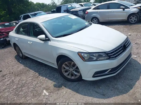 1VWAT7A37GC052759 2016 VOLKSWAGEN PASSAT - Image 1