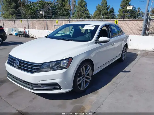 1VWAT7A37GC060960 2016 VOLKSWAGEN PASSAT - Image 2