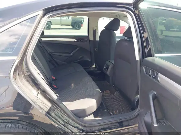 1VWAT7A37GC067696 2016 VOLKSWAGEN PASSAT - Image 8