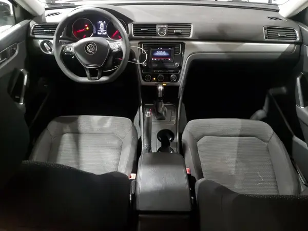 1VWAT7A37HC002915 2017 VOLKSWAGEN PASSAT - Image 8