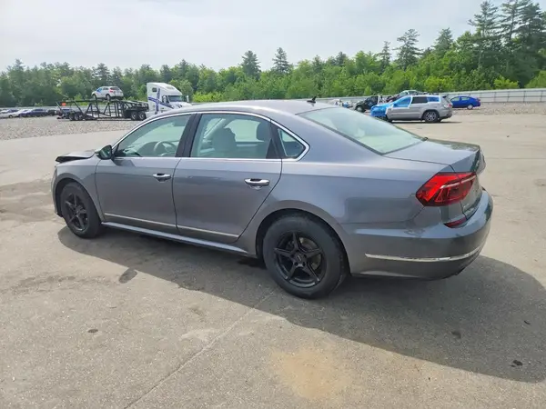 1VWAT7A37HC006379 2017 VOLKSWAGEN PASSAT - Image 2