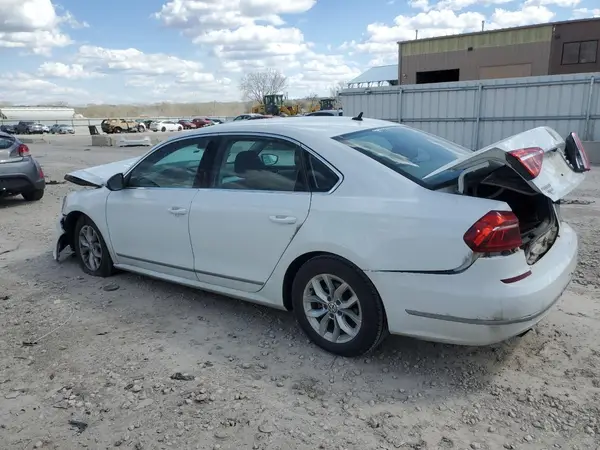 1VWAT7A37HC007323 2017 VOLKSWAGEN PASSAT - Image 1