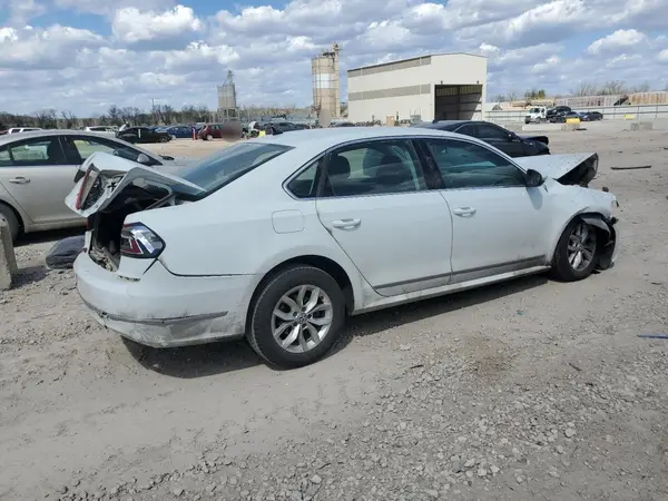 1VWAT7A37HC007323 2017 VOLKSWAGEN PASSAT - Image 2