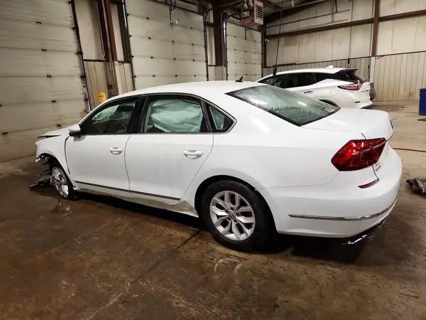 1VWAT7A37HC007399 2017 VOLKSWAGEN PASSAT - Image 2