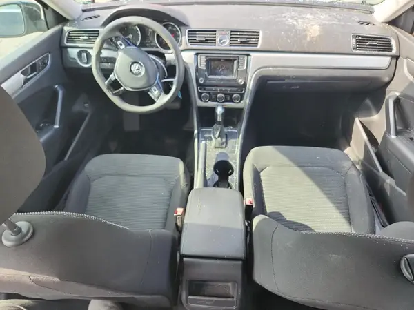 1VWAT7A37HC007919 2017 VOLKSWAGEN PASSAT - Image 8